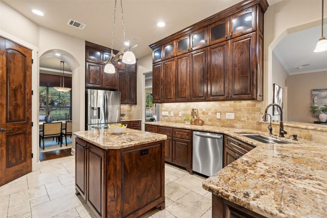 212 Malabar ST, Lakeway, TX 78734
