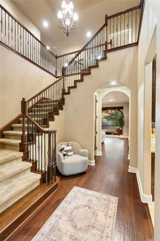 212 Malabar ST, Lakeway, TX 78734