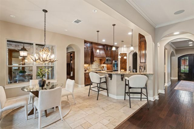 212 Malabar ST, Lakeway, TX 78734