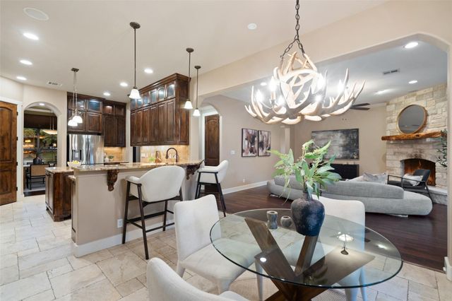 212 Malabar ST, Lakeway, TX 78734