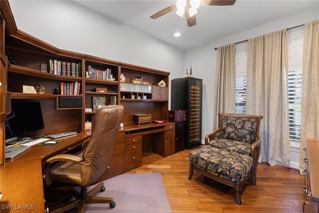 12137 Wicklow LN, Naples, FL 34120