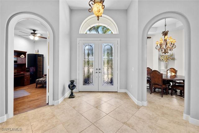 12137 Wicklow LN, Naples, FL 34120