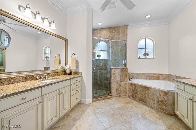 12137 Wicklow LN, Naples, FL 34120