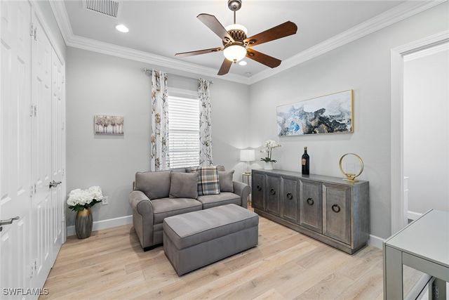 12137 Wicklow LN, Naples, FL 34120