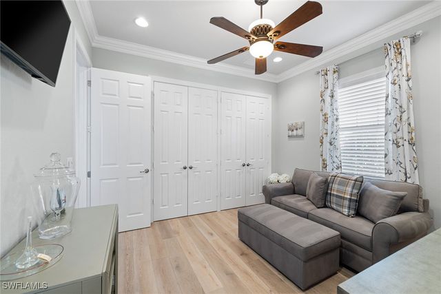 12137 Wicklow LN, Naples, FL 34120