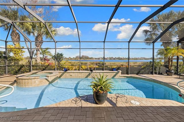 12137 Wicklow LN, Naples, FL 34120