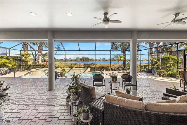 12137 Wicklow LN, Naples, FL 34120