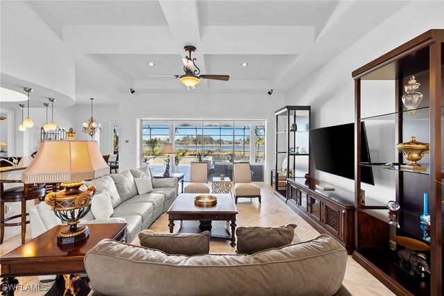 12137 Wicklow LN, Naples, FL 34120