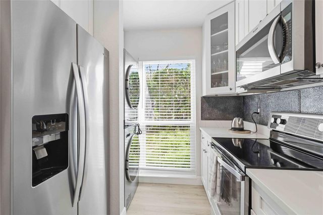 3053 TAYWOOD MDWS 3, Sarasota, FL 34235