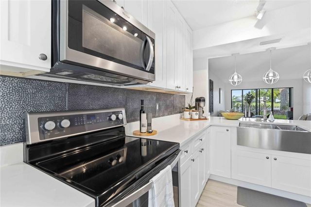 3053 TAYWOOD MDWS 3, Sarasota, FL 34235