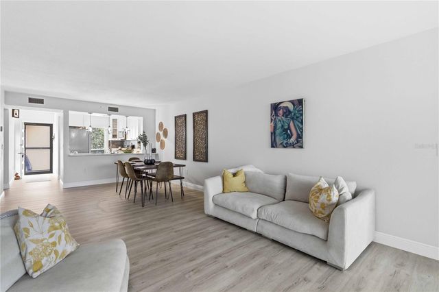 3053 TAYWOOD MDWS 3, Sarasota, FL 34235