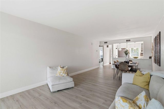 3053 TAYWOOD MDWS 3, Sarasota, FL 34235