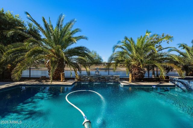 21080 N 76th Avenue, Glendale, AZ 85308