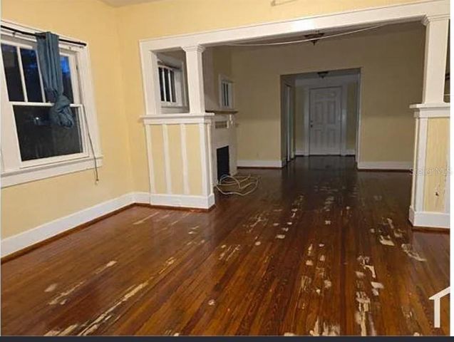 1760 QUEEN STREET S, St Petersburg, FL 33712
