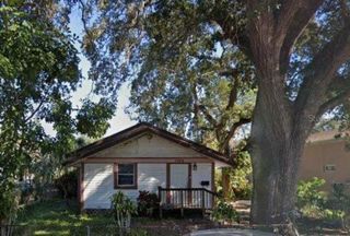 1760 QUEEN STREET S, St Petersburg, FL 33712