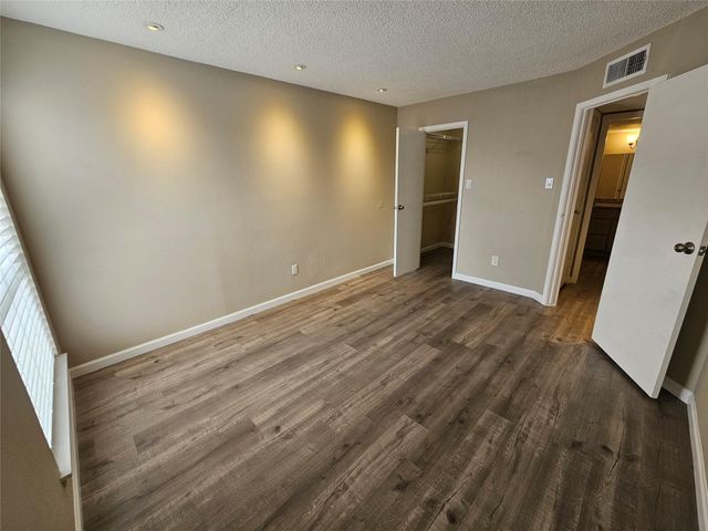 2816 S Bartell Drive 33, Houston, TX 77054