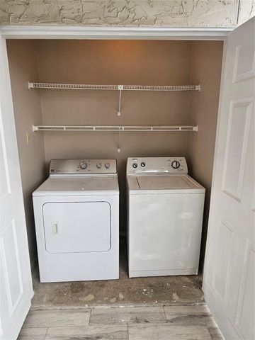 2816 S Bartell Drive 33, Houston, TX 77054