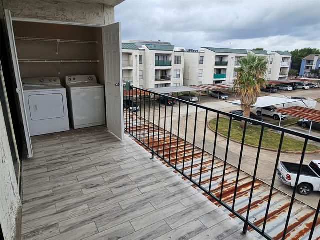 2816 S Bartell Drive 33, Houston, TX 77054
