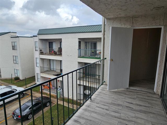 2816 S Bartell Drive 33, Houston, TX 77054