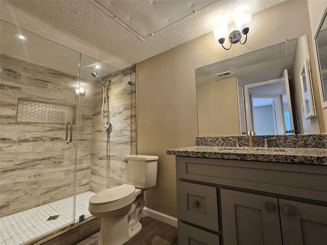 2816 S Bartell Drive 33, Houston, TX 77054