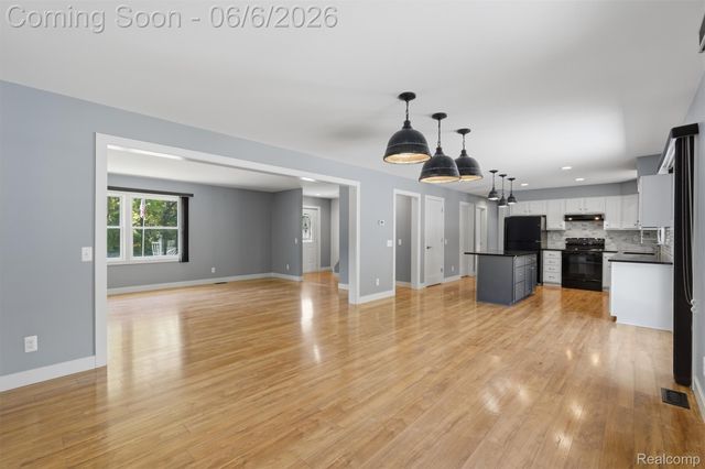7060 Sheldon Road, Hamburg Township, MI 48189