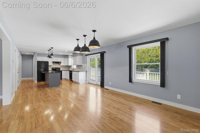 7060 Sheldon Road, Hamburg Township, MI 48189