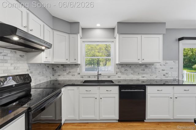 7060 Sheldon Road, Hamburg Township, MI 48189