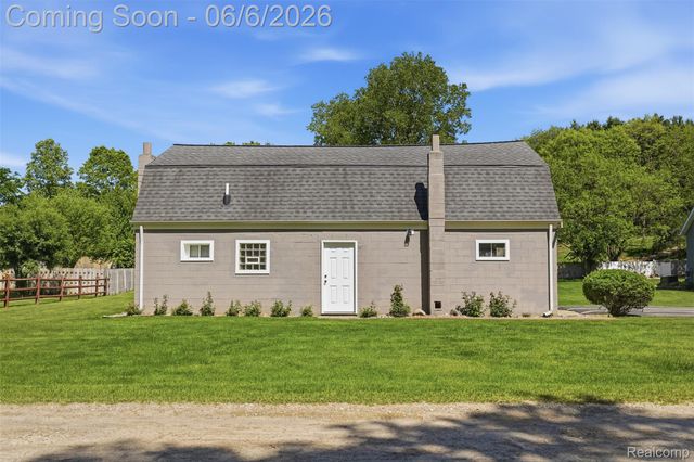 7060 Sheldon Road, Hamburg Township, MI 48189