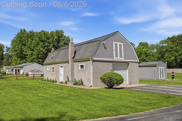 7060 Sheldon Road, Hamburg Township, MI 48189