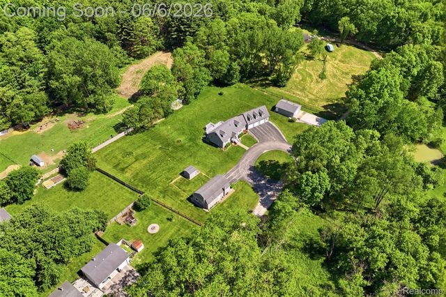 7060 Sheldon Road, Hamburg Township, MI 48189