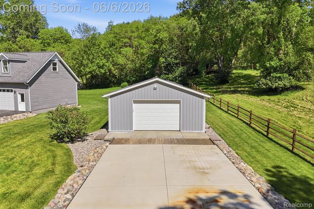 7060 Sheldon Road, Hamburg Township, MI 48189