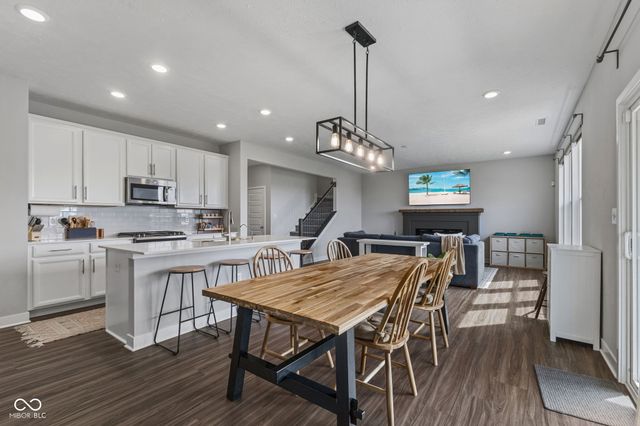 1345 Sanderling Drive, Greenwood, IN 46143