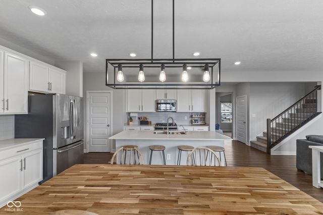 1345 Sanderling Drive, Greenwood, IN 46143