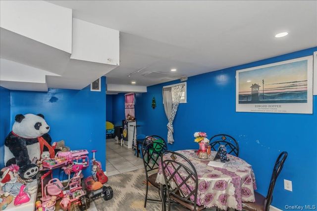 237 Rhodes Avenue, Hempstead, NY 11550