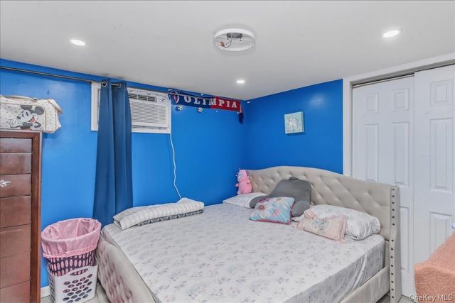 237 Rhodes Avenue, Hempstead, NY 11550