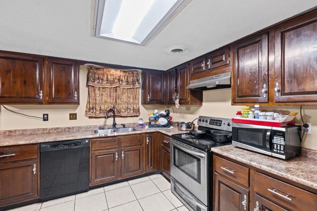 3225 SCOTLAND RD, Memphis, TN 38128