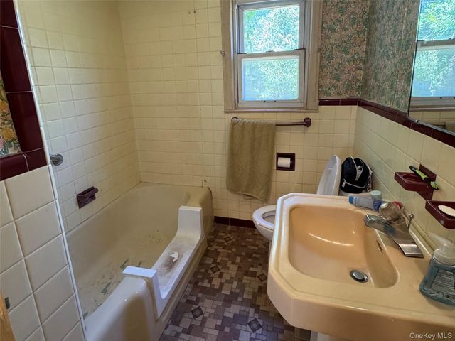 253 Eagle Avenue, West Hempstead, NY 11552