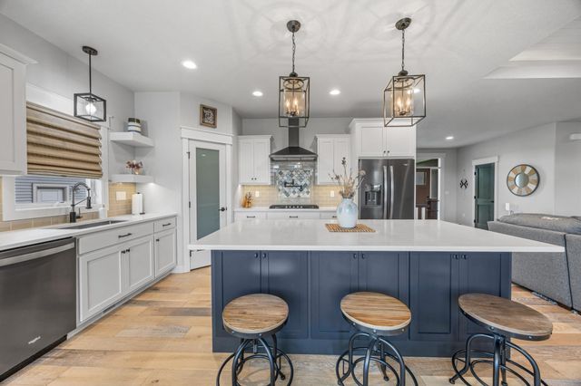 2865 McLeod Drive E, West Fargo, ND 58078