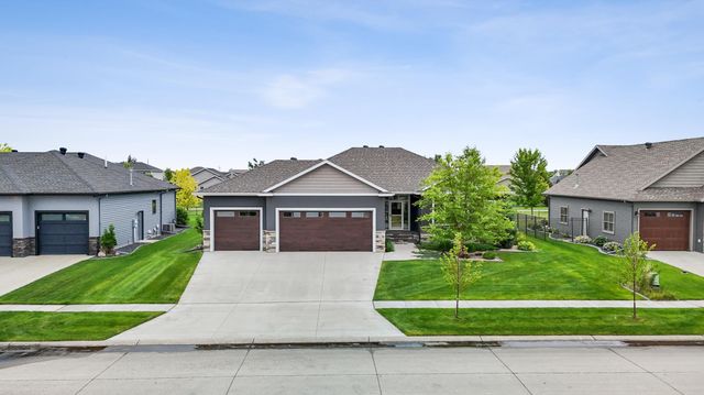 2865 McLeod Drive E, West Fargo, ND 58078