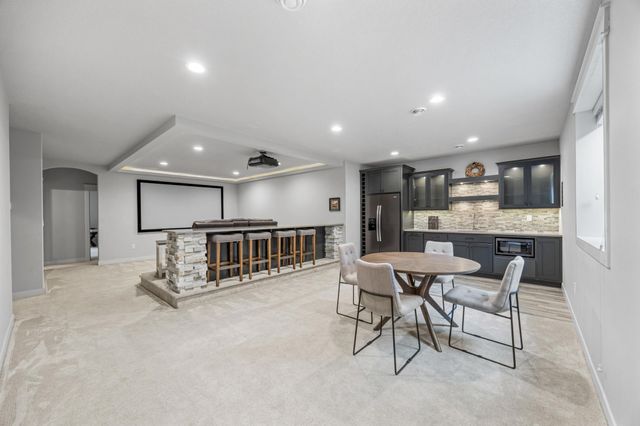 2865 McLeod Drive E, West Fargo, ND 58078