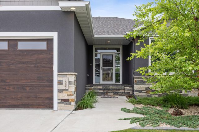 2865 McLeod Drive E, West Fargo, ND 58078