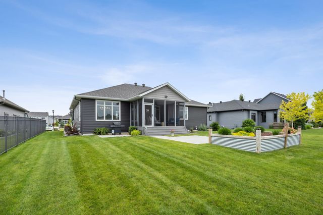 2865 McLeod Drive E, West Fargo, ND 58078