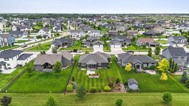 2865 McLeod Drive E, West Fargo, ND 58078