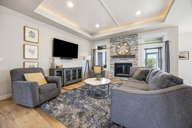 2865 McLeod Drive E, West Fargo, ND 58078