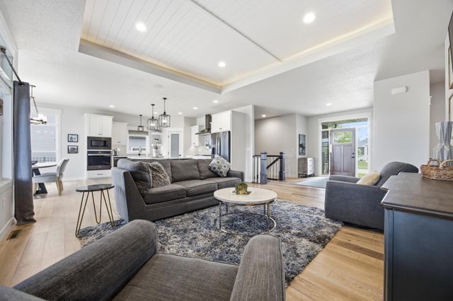 2865 McLeod Drive E, West Fargo, ND 58078