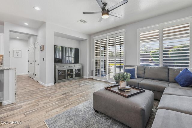 2553 W COYOTE CREEK Drive, Phoenix, AZ 85086