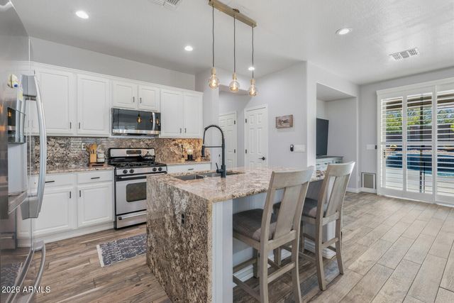 2553 W COYOTE CREEK Drive, Phoenix, AZ 85086