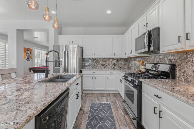 2553 W COYOTE CREEK Drive, Phoenix, AZ 85086