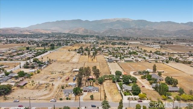 943 Wesley, Banning, CA 92220