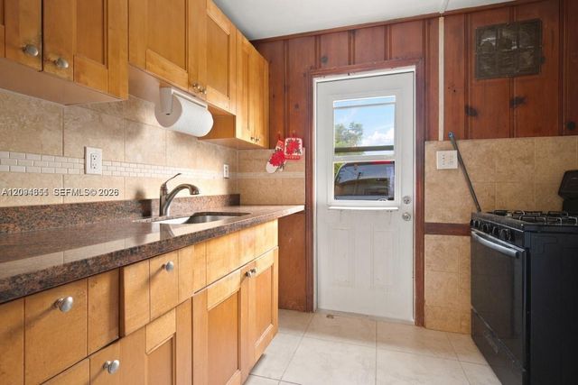 2118 Coolidge Street, Hollywood, FL 33020